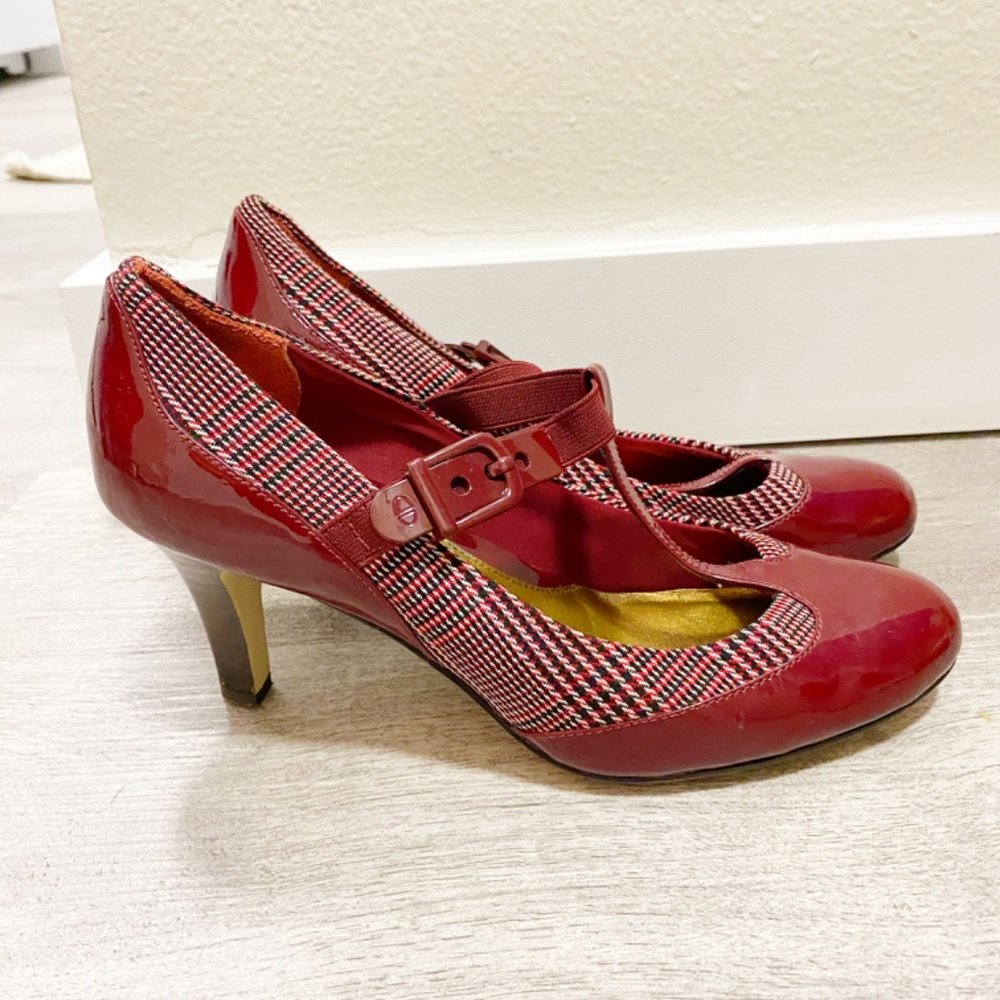 Circa Joan and David Red Mary Jane Size 7 1/2 Women’s Heels - Picture 7 of 7